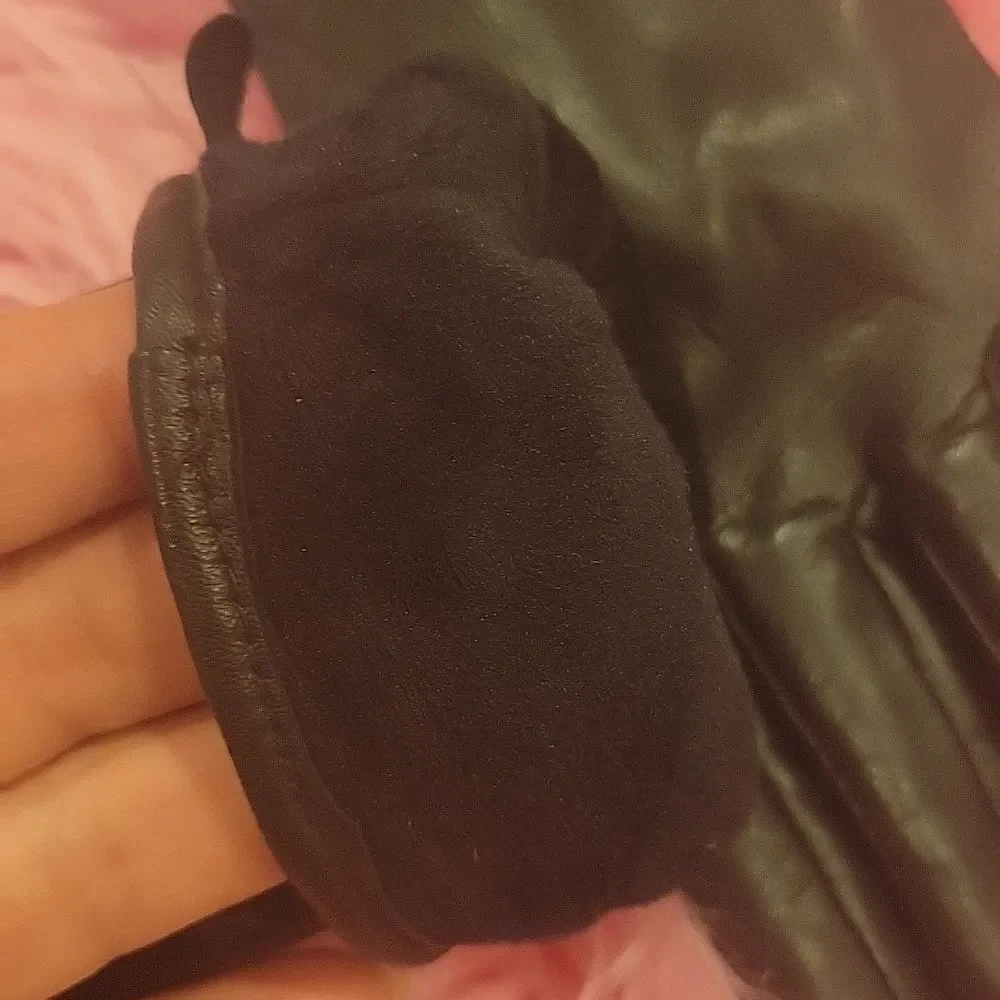 Cuddl Duds ,Genuine Leather gloves, touch screen compatible, S